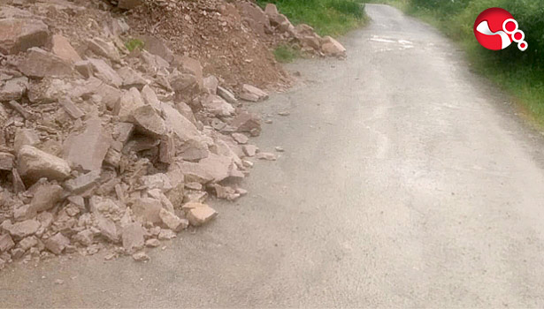 Vatandaşlar hem yola hem de hafriyata TEPKİLİLER...