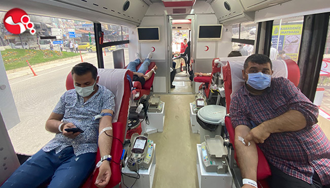 Gönüllü kan bağışında bulundular hayat kurtardılar