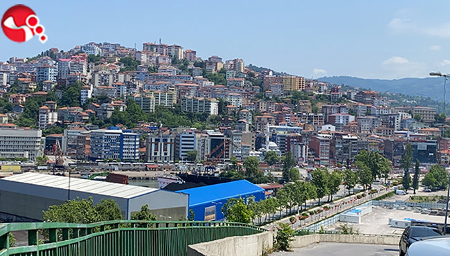 Cadde ve sokaklarda sessizlik hâkim