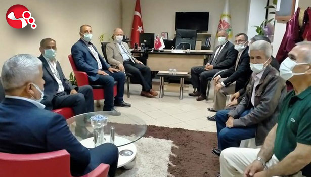 Kaymakam Çorumluoğlu, Muhtarlar Derneği’ni ziyaret etti