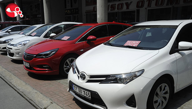 İkinci el otomobilde bayram hareketliliği...