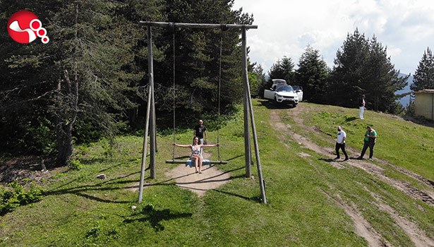 Yaylada salıncak keyfi