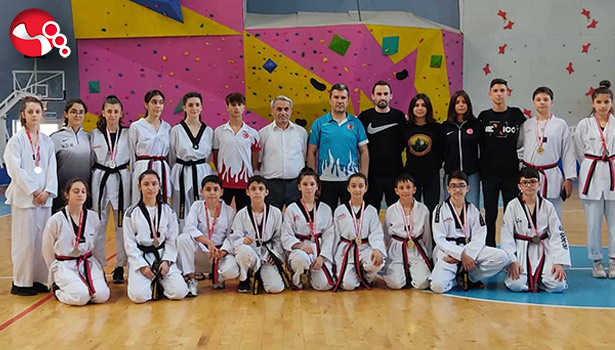 Ereğlili Tekvandocular madalyalarla döndüler...