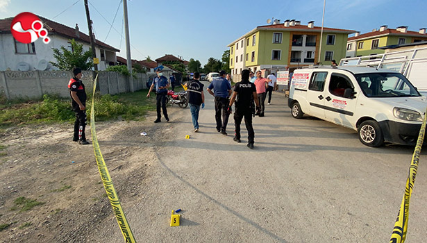 Husumetlilerin kavgasında kan aktı...