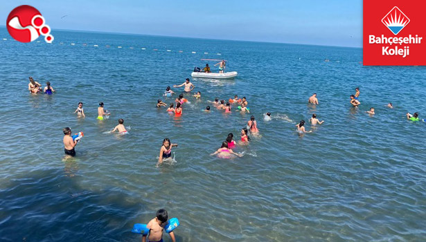 Barış Plajında Bahçeşehir Koleji öğrencileri doyasıya eğlendiler!