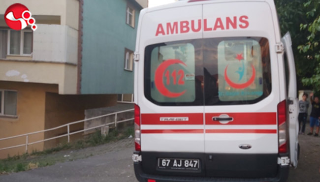 Bıçakla kendine zarar verdi, hastaneye kaldırıldı!..