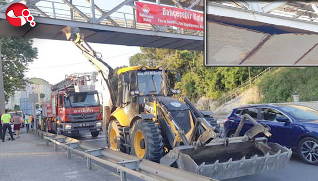 Üst geçide çarptı!