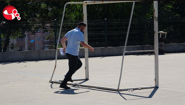 Kimliğini unutan genç, sınav salonuna böyle koştu