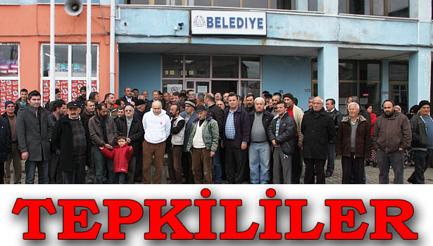 TAŞINMA KARARINI PROTESTO ETTİLER