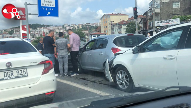 Kavşakta çarpıştılar: Yaralılar var!..