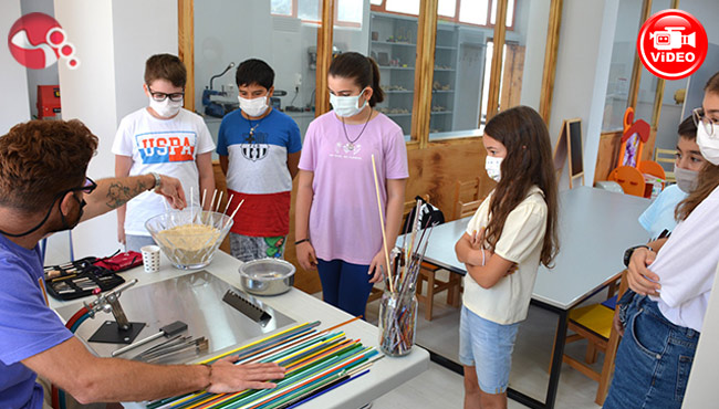 Oyuncak Evi ve Bahçesi ÇOCUK SESLERİYLE CIVIL CIVIL...