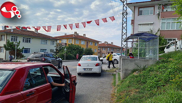 Veliler, Okul Önlerine Tabela istiyor