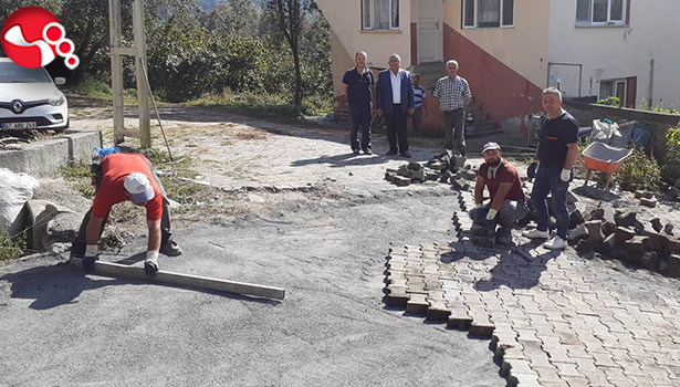 Sel felaketinde bozulan yollar onarılıyor