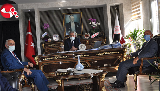 Başkan Cevdet Civelek ve Yönetimi Kaymakam Yapcı’ya ziyaret