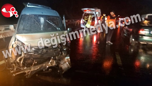 Hurdaya dönen araçtan sağ çıktılar!..