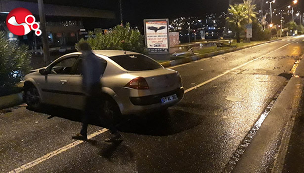 Otomobil refüjü aşıp karşı yola geçti