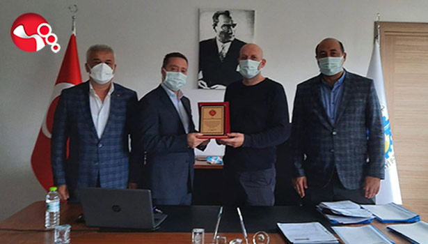 Pandemi hayırseverlerine plaket verildi