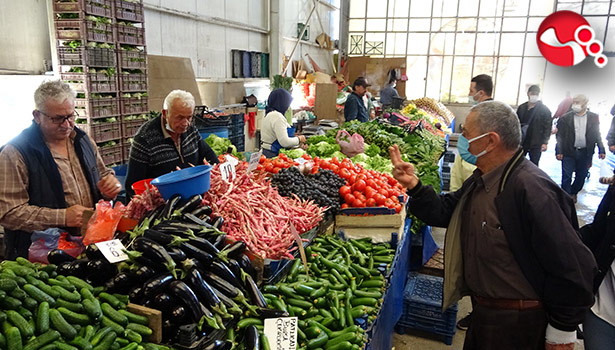 : “Marketlerde fiyata bakan yok”
