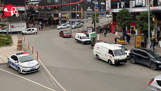 Yayalara yol vermeyenlere dronela tespit edildi