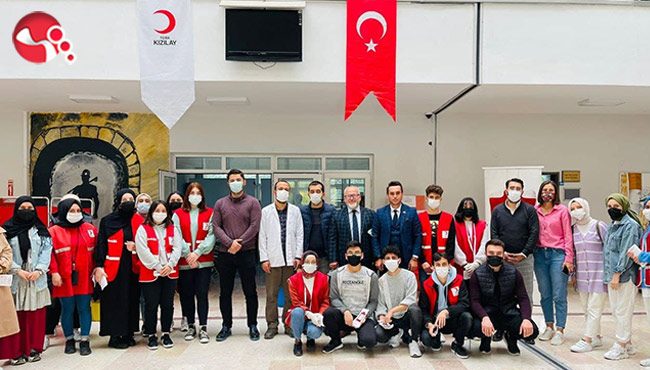 Öğrencilerden kan bağışına destek