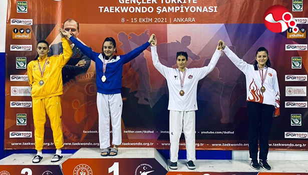 Livanur Türkiye 3.'sü oldu