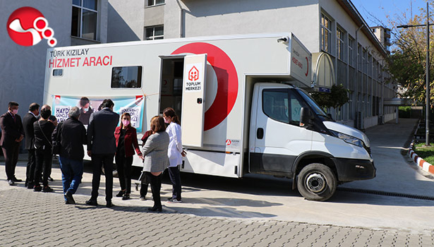 Mobil aşı aracı ile öğrencilere aşı çağrısı