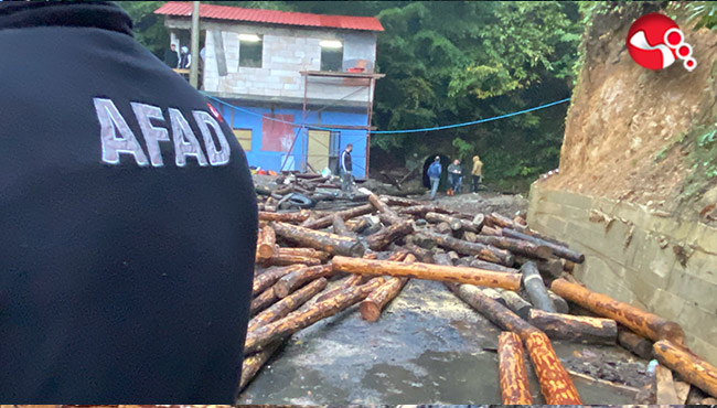 Göçük altında kalan işçiye 11 saat sonra ulaşıldı