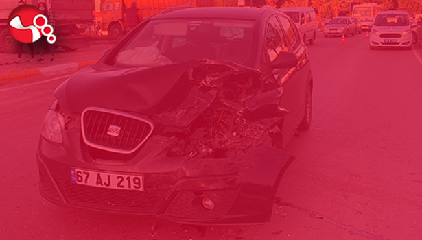 Önce yayaya ardından otomobile çarptı: Yaralılar…