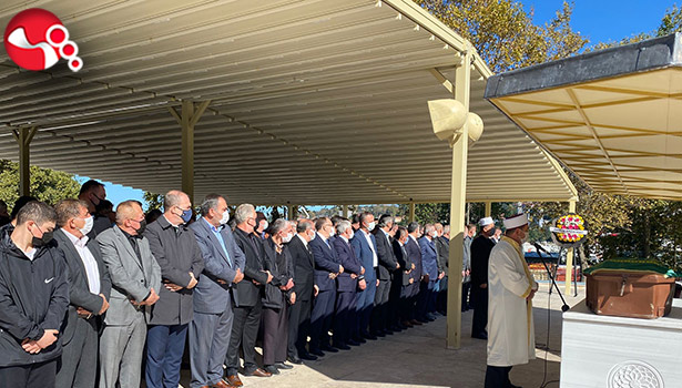MHP İl Başkanı Demirköse, babasını son yolculuğuna uğurladı