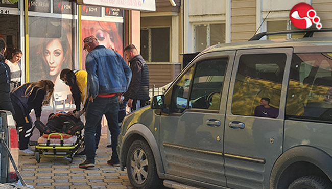 Motosiklet Otomobille çarpıştı