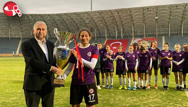 Cumhuriyet Kupası Karadeniz Ereğli Belediyespor Kadın Futbol Takımı'nın!