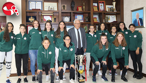 Kadın Futbol Takımımızla GURUR DUYUYORUZ