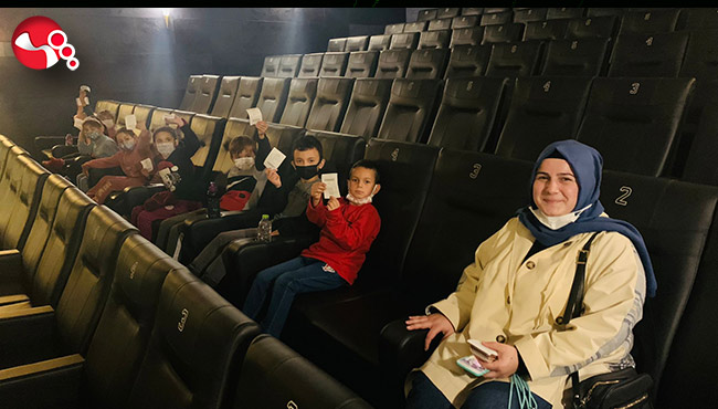 Jandarma Ekiplerinden öğrencilere sinema sürprizi...