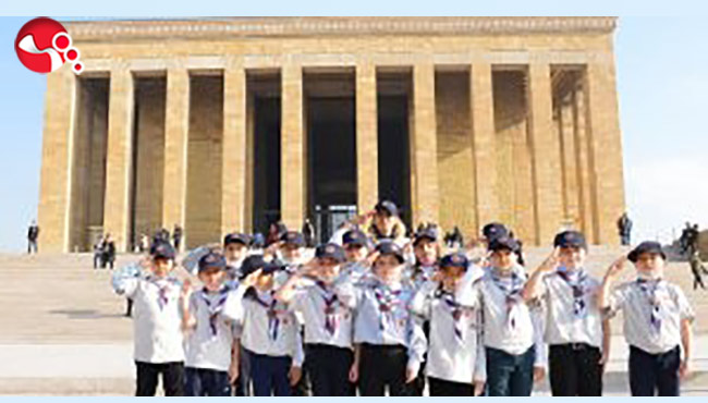 Minik öğrenciler Atatürk’ü ziyaret etti