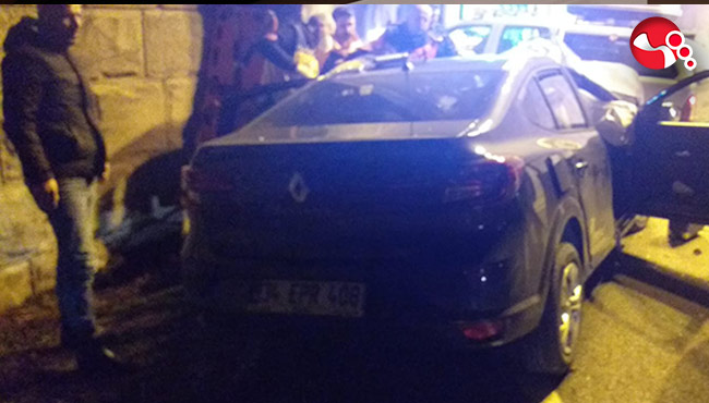 Araçta sıkıştı...