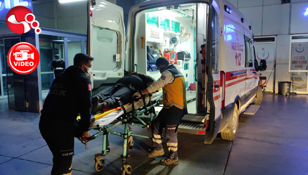 Bariyerlere çarptı: Minibüsten fırladı!!!