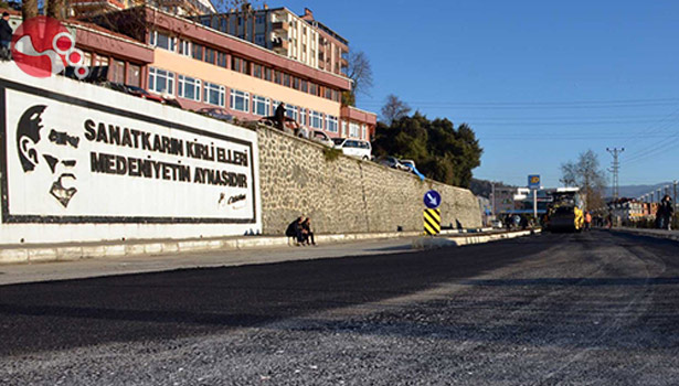 Pazaryeri yolu asfaltlandı