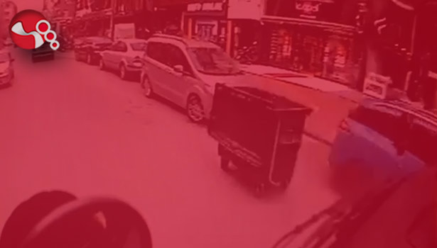 Hareket eden çöp konteyneri halk otobüsüne çarptı