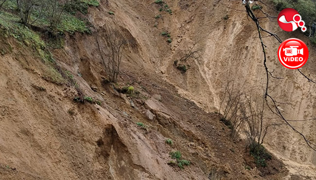 Büyük heyelan tedirgin etti...