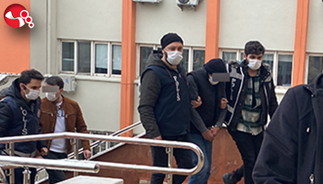 Eşini çekiçle öldüren zanlı Adliyede