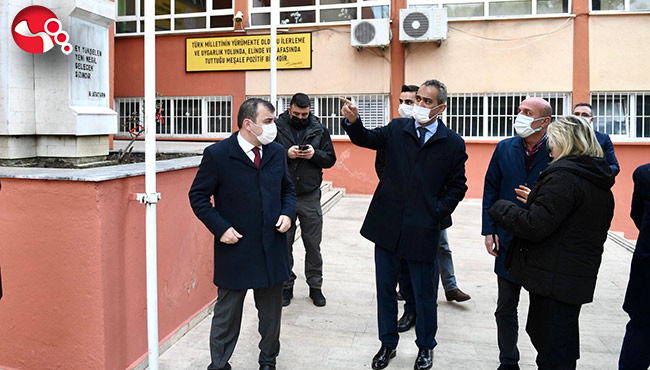 Bakan Özer, okullarda incelemelerde bulundu