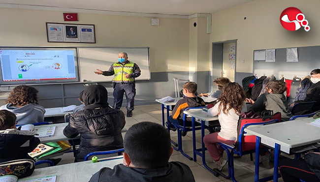 Öğrencilere trafik eğitimi verildi