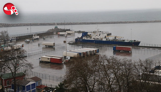 Ukrayna'ya gitmek için bekliyorlar
