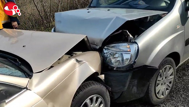 Kafa kafaya çarpıştılar!