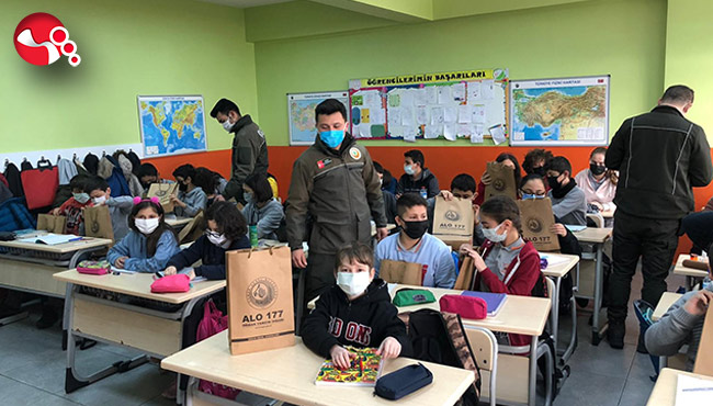 "Ayhan Tekin" anısına fidan dağıtıldı