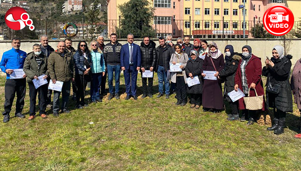 Kursiyerler Bahçıvanlık belgelerini aldı...