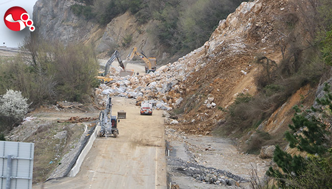 Heyelan kaldırma çalışmaları