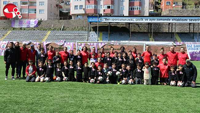 Futbol Okuluyla bir araya geldiler