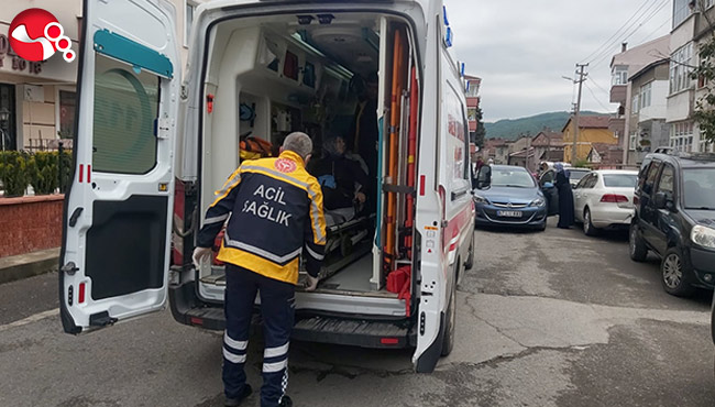 Otomobil yayaya çarptı!..