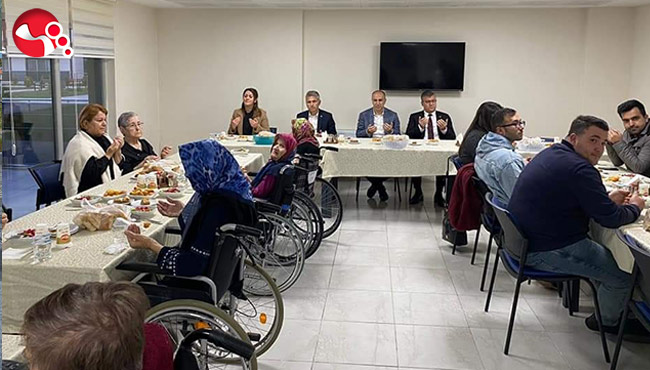Huzurevi Müdürlüğü iftar programı düzenledi